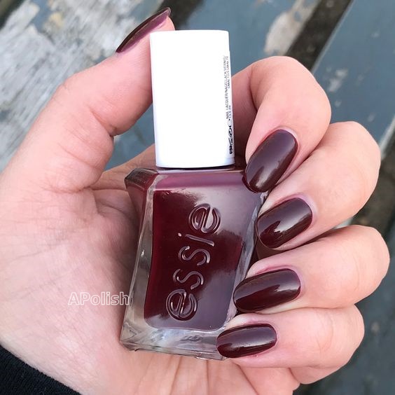 Gel甲效果 Essie Gel Couture ESG360 spiked with style